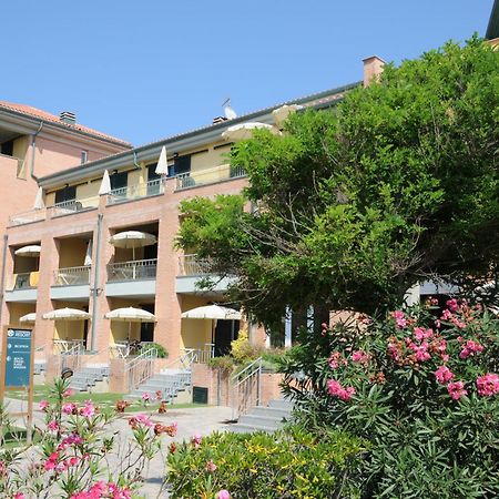 Continental Resort Tirrenia Eksteriør bilde