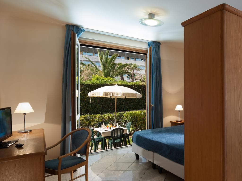 Continental Resort Tirrenia Rom bilde